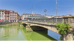 t2 à la vente -   64100  BAYONNE, surface 49 m2 vente t2 - UBI483835838